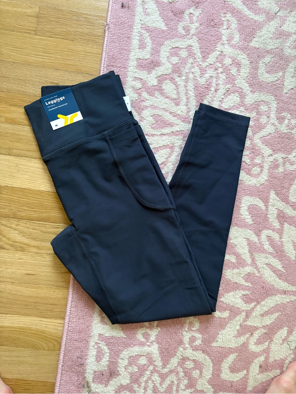 NWT Old Navy Navy Blue High-Waist Leggings with Side Pocket